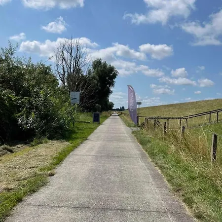 아파트 An Der Ems 75100 *